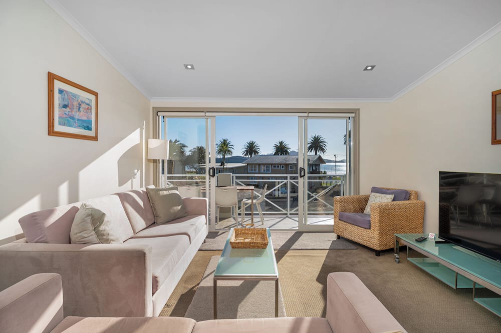 Whitianga Apartment | Crowsnest Apartments