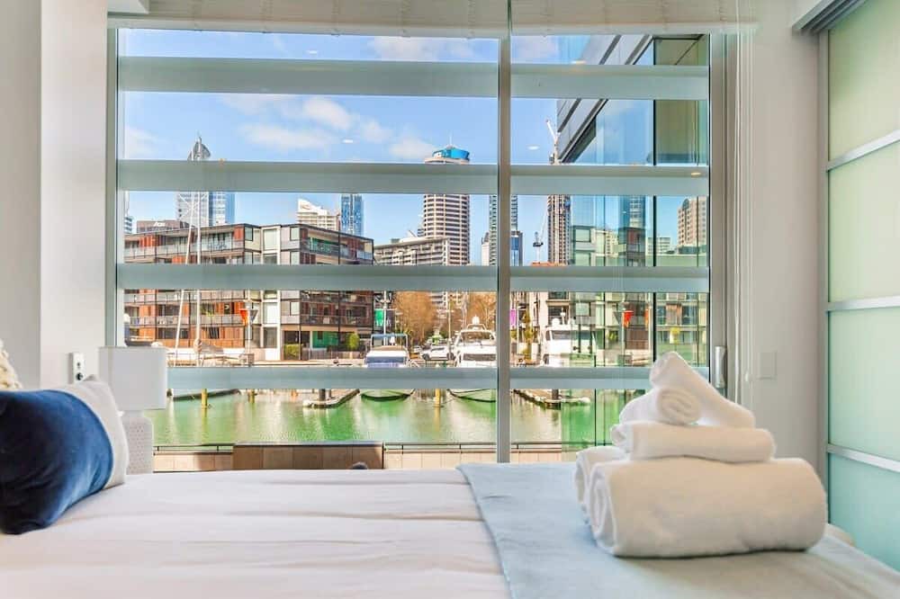 Auckland Central Business District Apartment | Beautiful harbour view apartment by Zodiak Stays