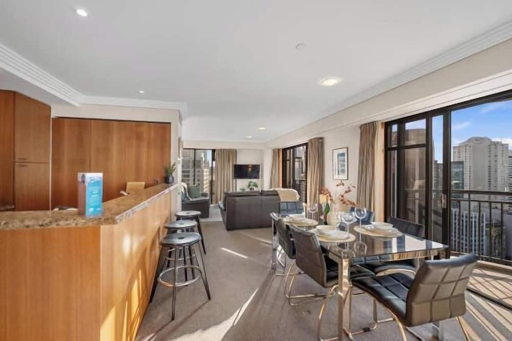 Auckland Central Business District Apartment | Views @ Metropolis - Free Parking!