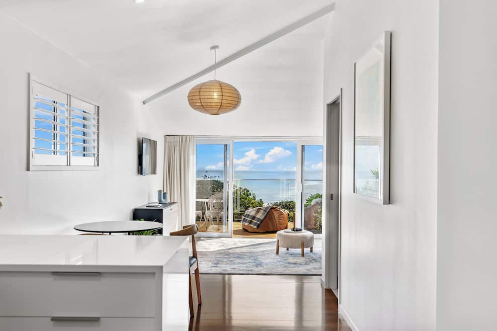 Muriwai Apartment | Waiata Manu Muriwai Birdsong Apartment Breathtaking Views!