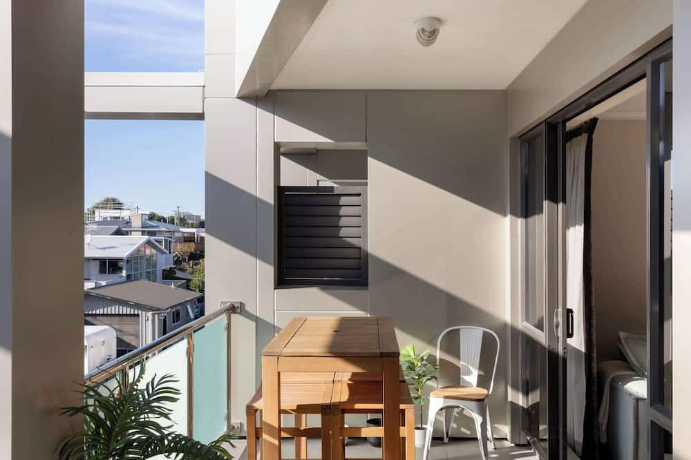 Mount Maunganui Apartment | Cosy Mount Base King Bed, Ensuite & Top Location