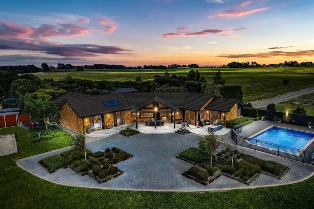 Bulls House | Kakariki Retreat