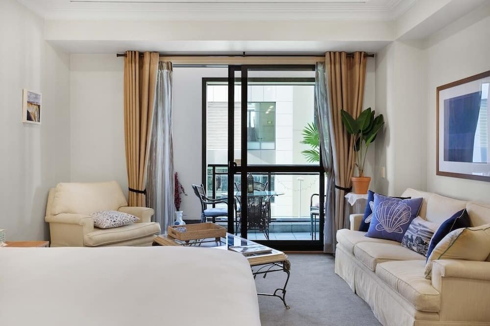 Auckland Central Business District Apartment | Central City Winter Escape HotTub HeatedPool Sauna