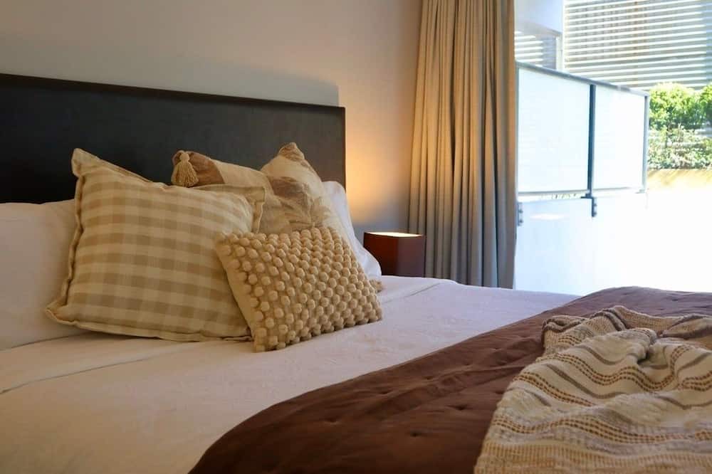 Mount Maunganui Condo | Stylish Central Escape | Walk to Beach & Cafés