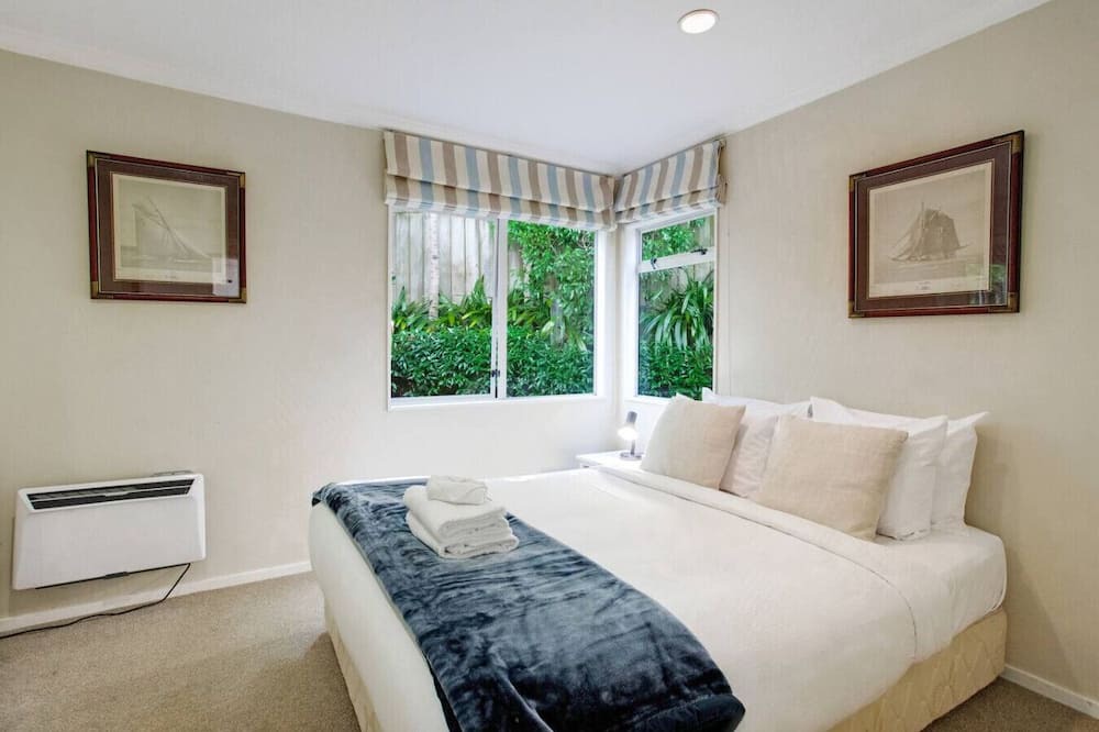 St. Heliers Condo | Wonderful Guest Suite Steps to St Heliers Beach