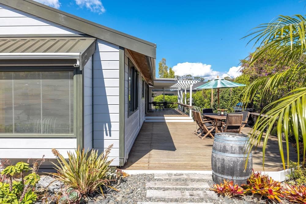 Onetangi House | Hartlock in Onetangi - Our Island