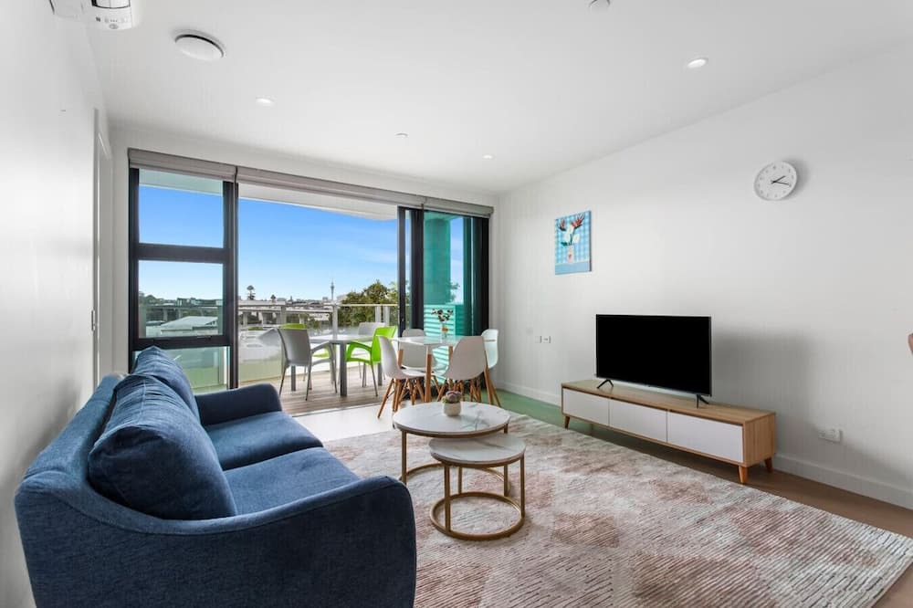 Epsom Apartment | Executive Apartment w carpark