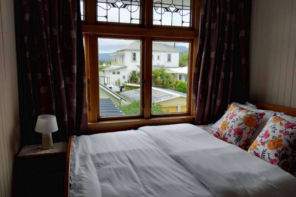 Westport Villa | Fabulous 4-bedroom villa with WiFi in charming Westport