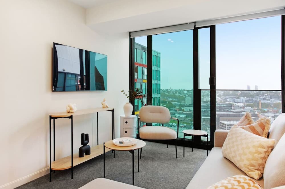 Auckland Central Business District Apartment | Modern CBD Apartment with City views near Skytower