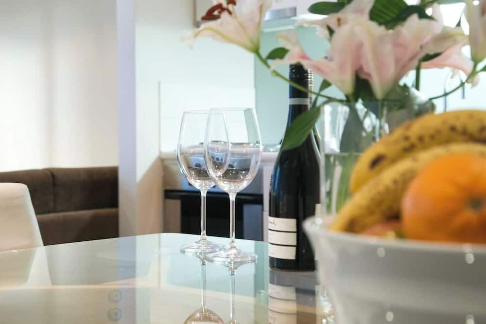 Te Aro Apartment | Comfy on Cuba Suite - Great Location Close to Attractions, Shops & Eateries