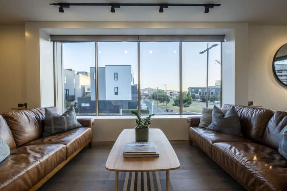 Christchurch City Centre Apartment | Premium City 3bed Apartment with Gated 2 car parks