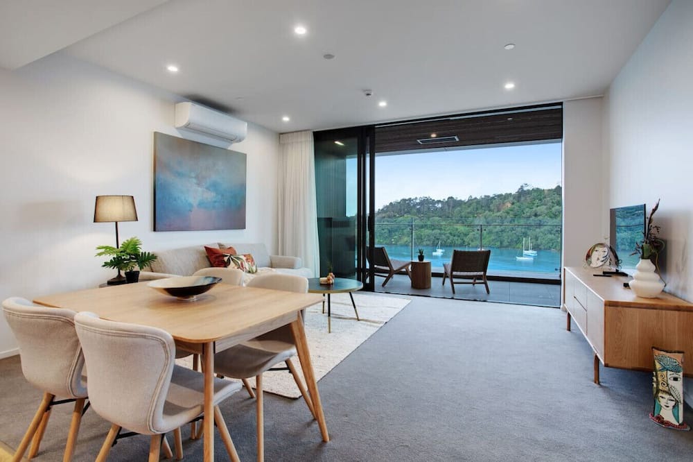 Hobsonville Apartment | Catalina Bay Seascape with Bay Views and Carpark