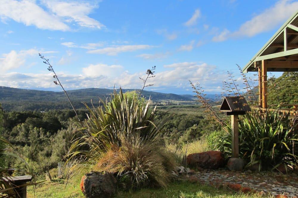 St. Arnaud House | Base Camp - St Arnaud