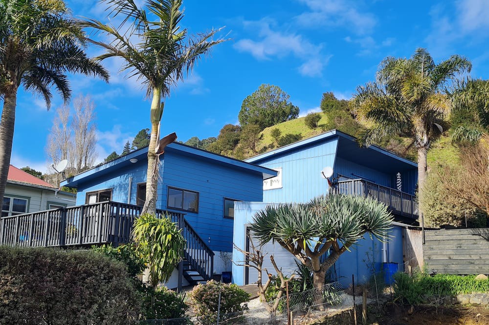Tapu House | Bluey Bach, beach bush and tranquility