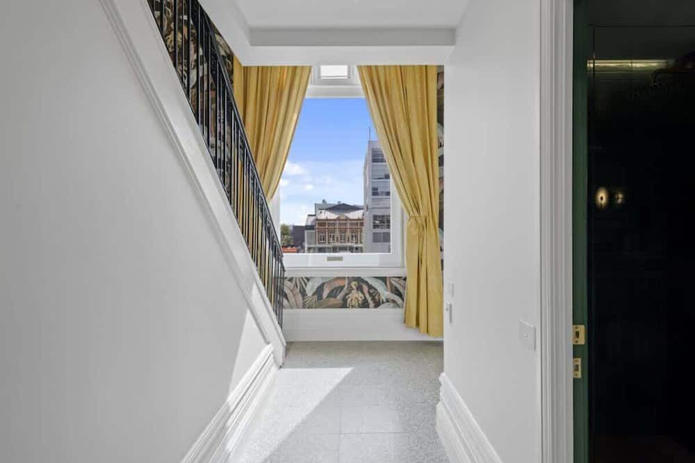 Christchurch City Centre Apartment | The Eve Apartment - OGB Suite