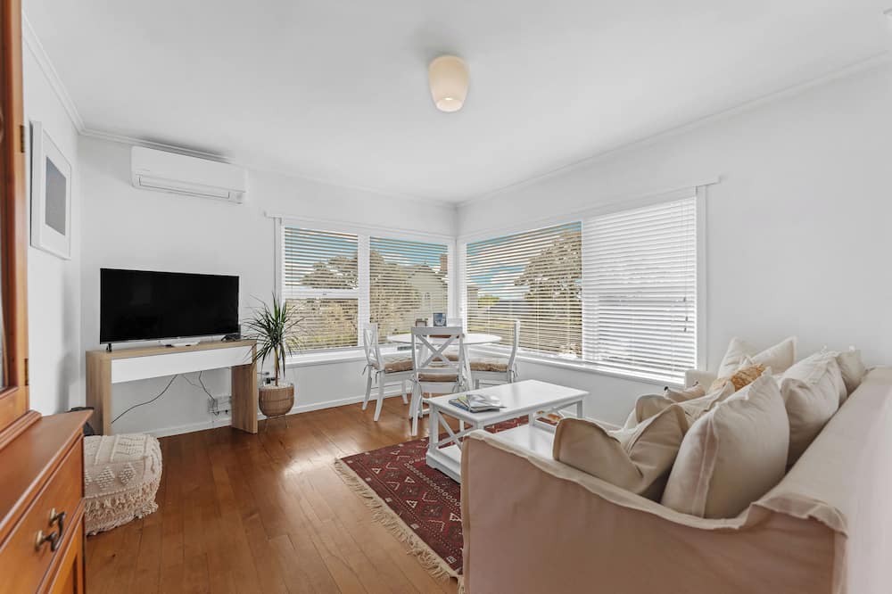 Devonport Apartment | Devonport Comfort by Bespoke Stays