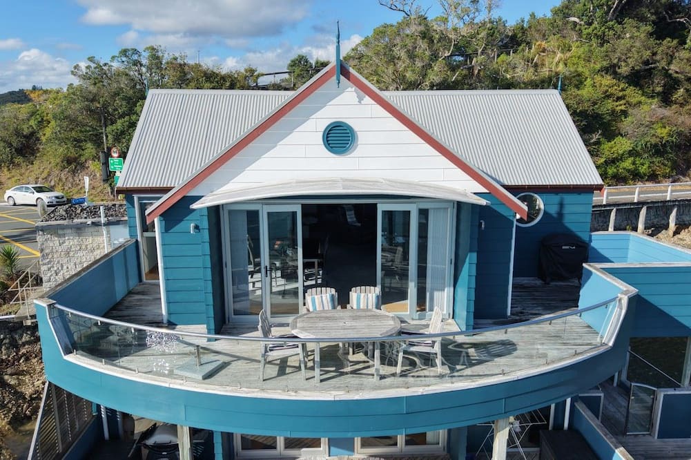 Opua Apartment | Bay of Islands Boathouse Apartment-The Bridge