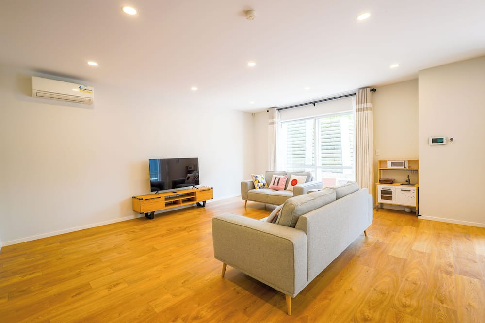 Long Bay House | Your Holiday Retreat in Long Bay