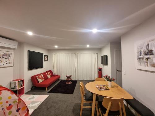 Upper Hutt House | Relaxing Modern Stay · Upper Hutt Central
