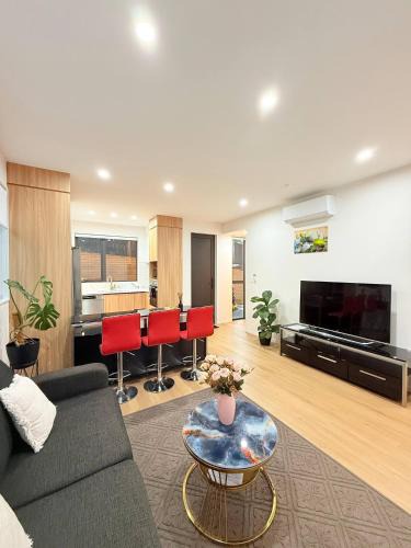 Rothesay Bay House | Welcome to 4 bedrooms retreat Golden Lotus Family