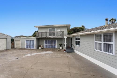 Ohope House | Coastal Haven Retreat - 4 Bedrooms