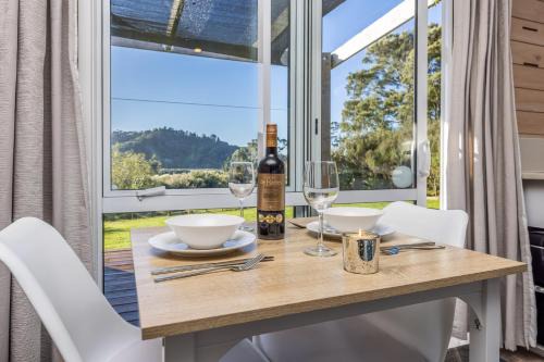 Kaukapakapa Bed & Breakfast | Manuka Views - Close to Thermal Hot Pools