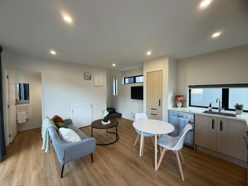 Christchurch Apartment | Te Kaha Stay - Sleeps 3