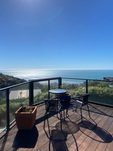 Sumner House | Hillside Beach View Home