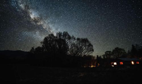 Burkes Pass House | Wildwood Cottage Cozy Secluded Stay