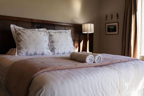 Windwhistle House | 2BR Terrace Downs Villa Ski Golf and Alps Views