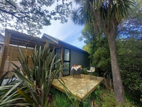 Mapua Apartment | Mapua Cabbage Trees
