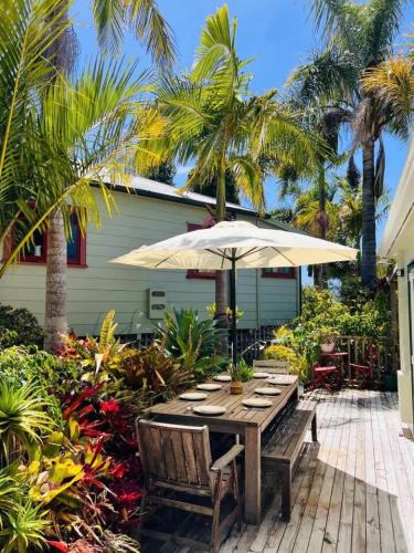 Hahei Apartment | Grange Cottage The Hahei Beach Hideaway