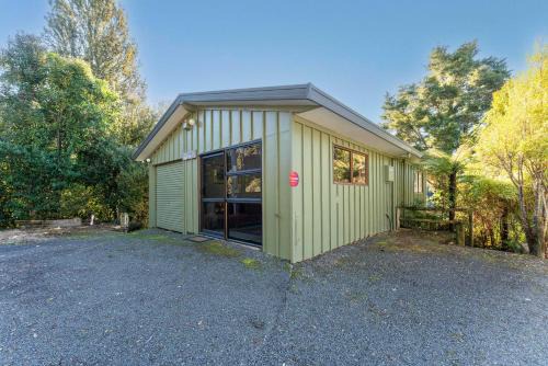 Pukawa House | Ruatotara - Pukawa Holiday Home