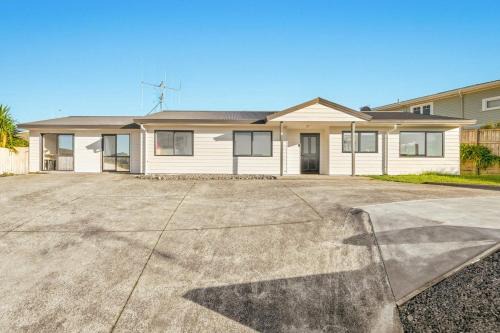 Welcome Bay House | Welcome Bay Stay Private Unit