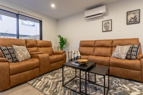 Linwood Apartment | Ultimate City Comfort - Carpark & EV