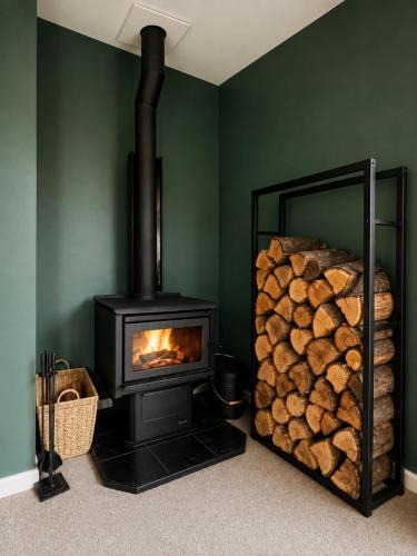 Somerfield House | Family House With Hot Tub And Parking Christchurch