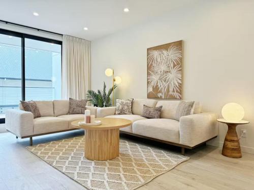 Greenlane Apartment | Bright & Spacious Townhouse in Central Auckland