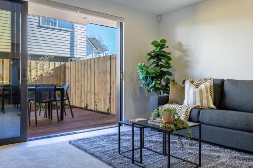 Linwood Apartment | Urban Gated Townhouse - Patio & Parking with EV