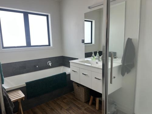 Taupo House | Escape to Taupo