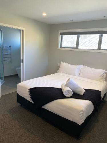 Arthur's Point House | Private Ensuite at the base of Coronet Peak