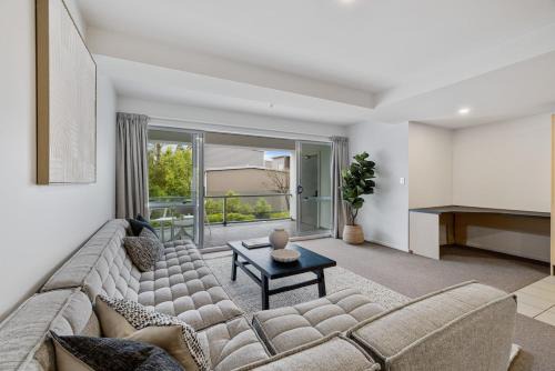Christchurch City Centre Apartment | City Comfort Indoor Swimming Pool, Gym and Parking