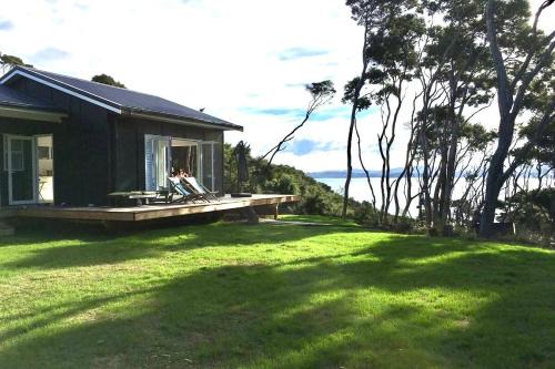 Kawau Island House | Kawau Kererū Bach