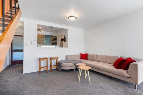 Freemans Bay Apartment | City Fringe 2BR - Parking - AC