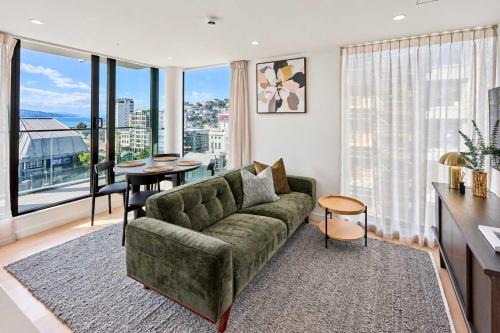 Te Aro Apartment | Central Te Aro 2BR with Balcony & Indoor Pool