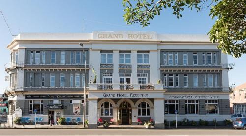 Whanganui Hotel | The Grand Inn
