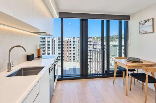 Te Aro Apartment | Te Aro City Apartment - 1BR with Pool & Gym