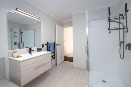 Martinborough House | La Maison Noir, Martinborough