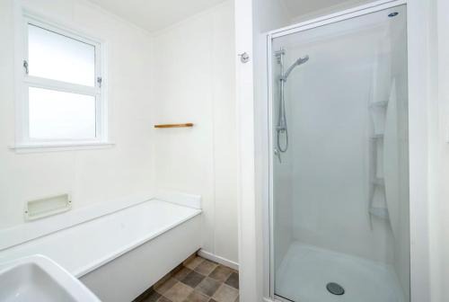Martinborough House | Little Blue Bach, Martinborough