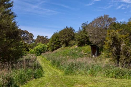 Martinborough House | Farmhouse Retreat, Longbush