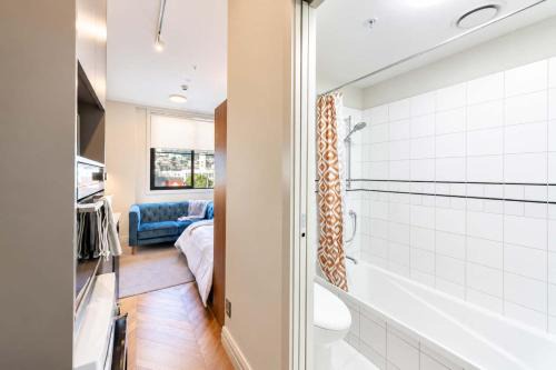 Te Aro Apartment | Te Aro City Stay - Modern Studio for Two